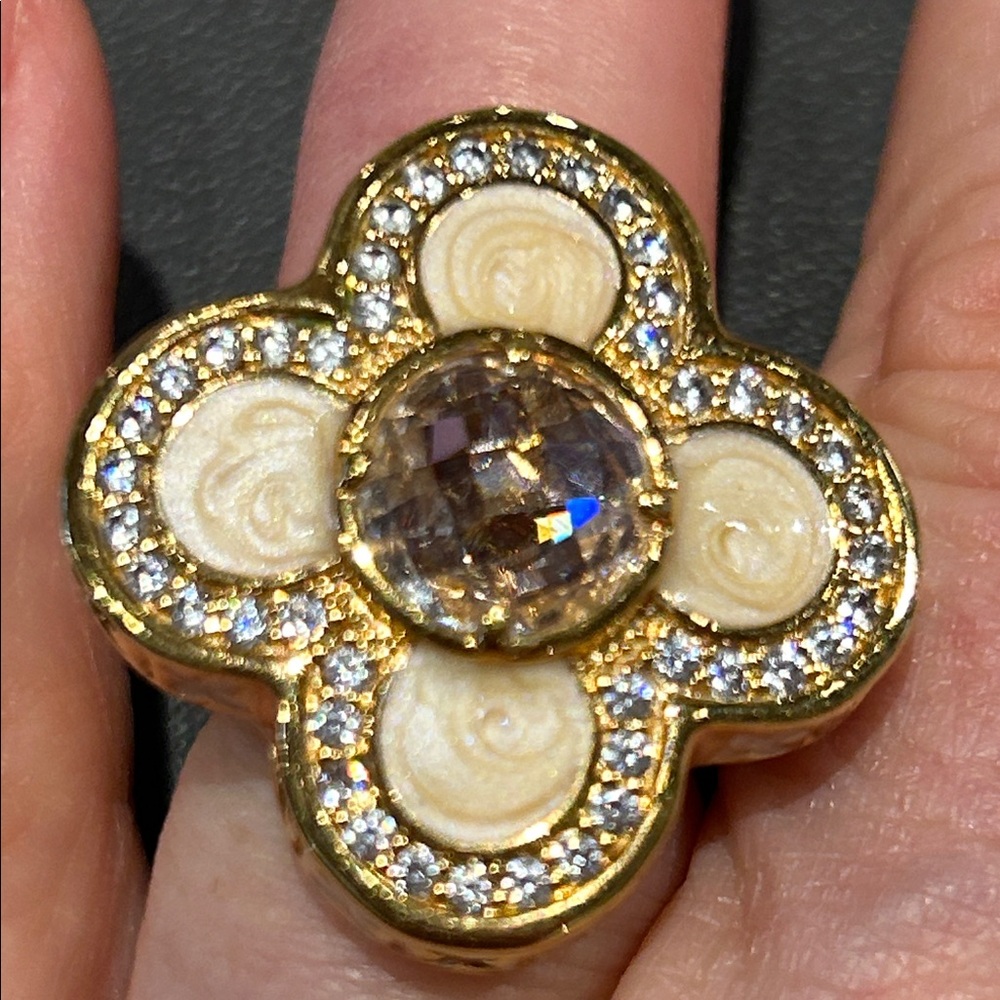 Lauren G Adams Elegant Gold and Cream statement ring Size 7.5